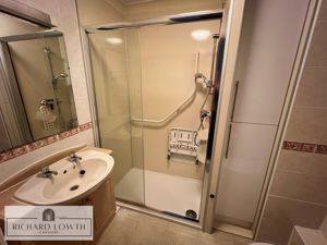 Shower Room/WC- click for photo gallery